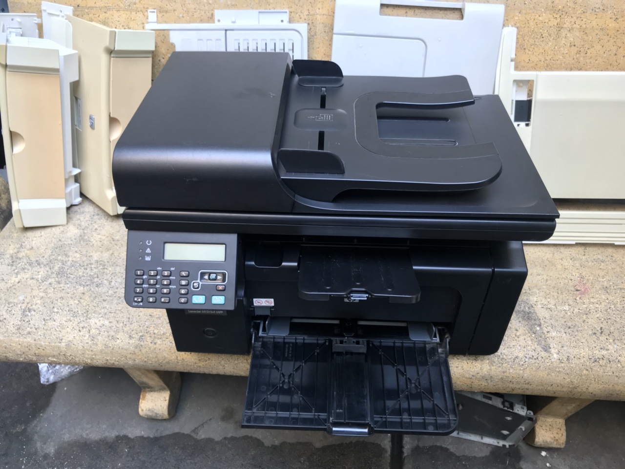 Máy in cũ HP LaserJet Pro M1212nf Multifunction Printer (CE841A)